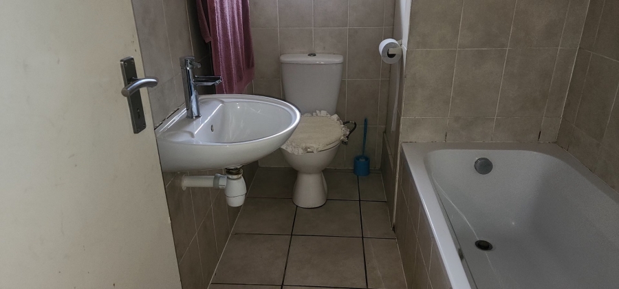 2 Bedroom Property for Sale in Heideveld Western Cape